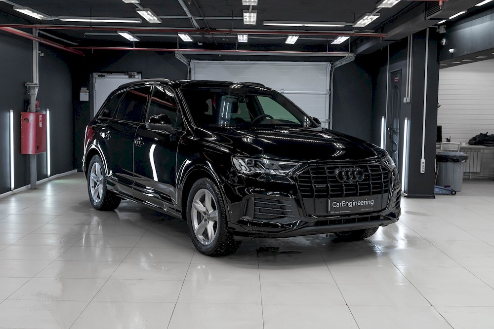 Полное бронирование защитной пленкой автомобиля Audi Q7